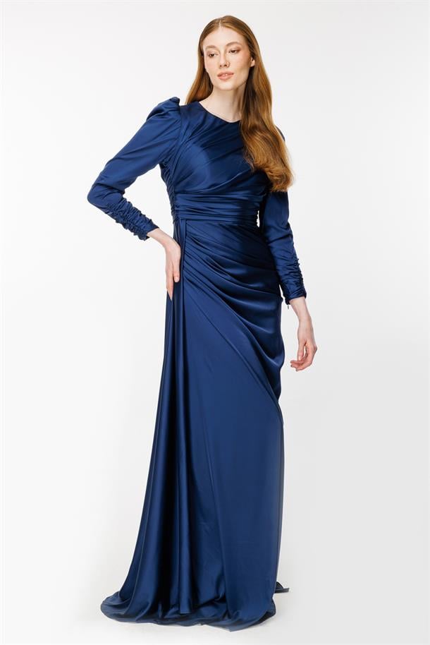 Drape Detaylı Kuyruklu Uzun Saten Abiye-LACI