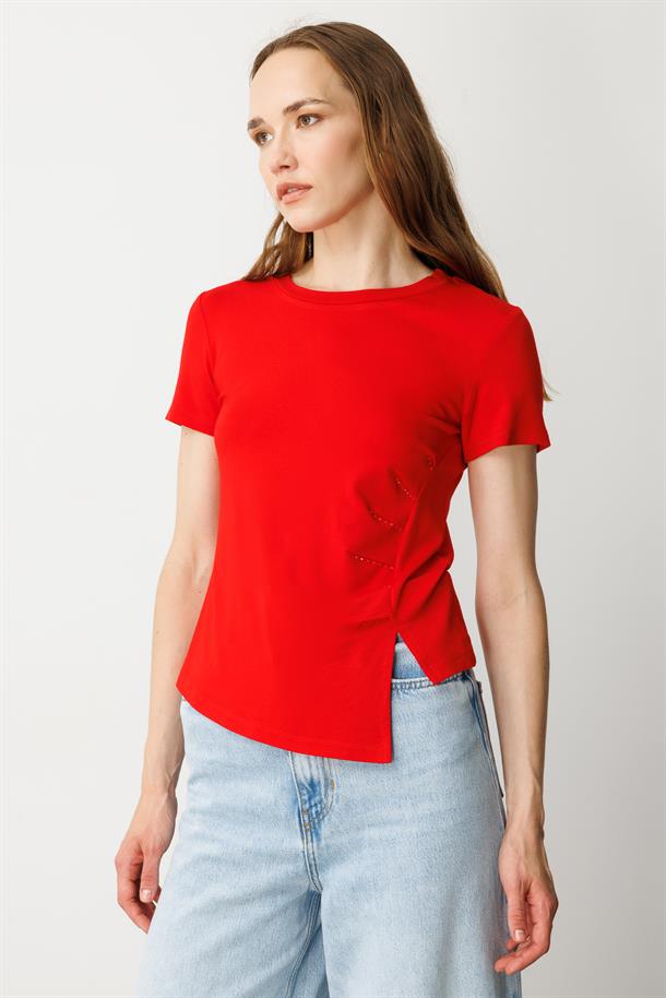 Drape Detaylı Taşlı Tişört-KIRMIZI