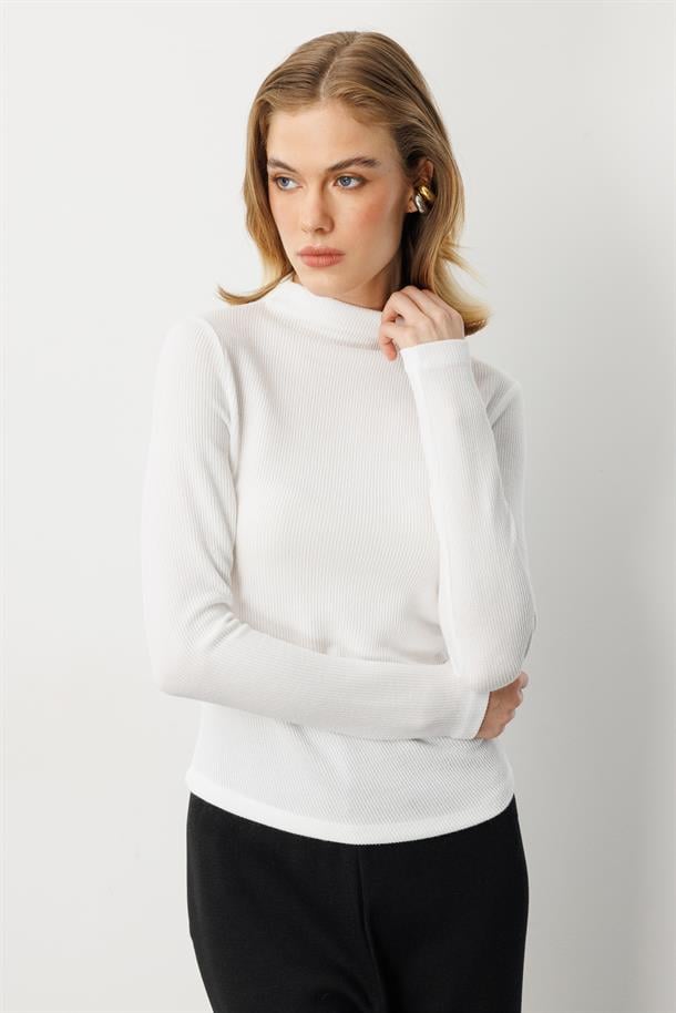 Drape Detaylı Yuvarlak Yaka Bluz-KEMIK