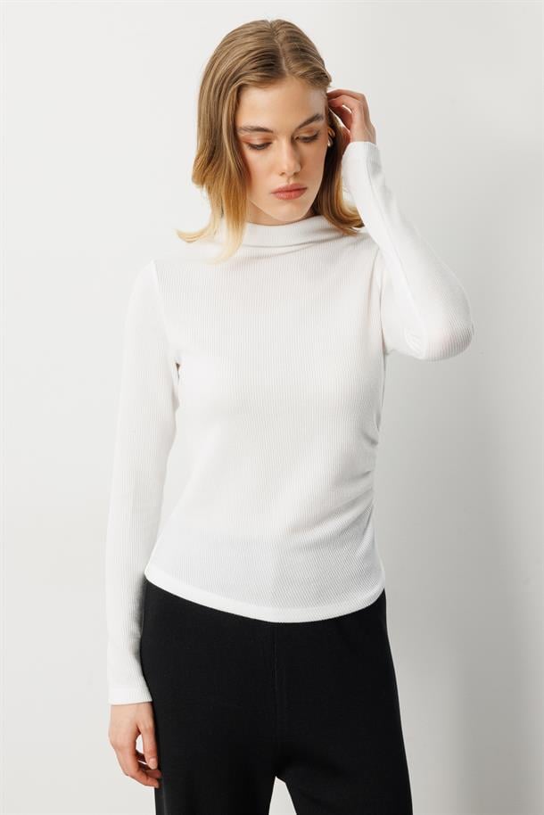 Drape Detaylı Yuvarlak Yaka Bluz-KEMIK