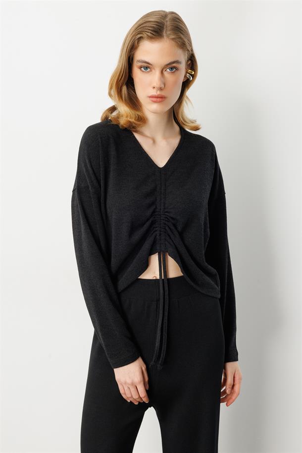 Drapeli V Yaka Dokuma Bluz-SİYAH