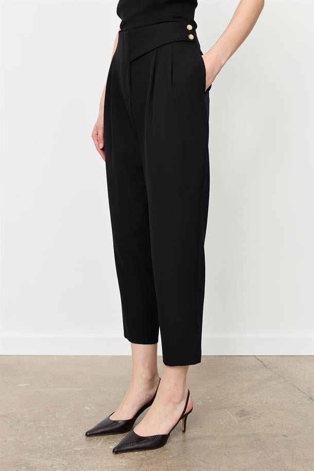 Düğme Deatylı Yüksek Bel Pantolon-SİYAH