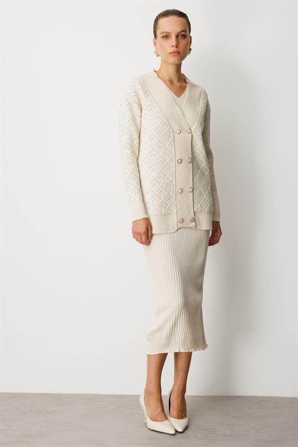 Düğme Detaylı Desenli Triko Hırka-EKRU