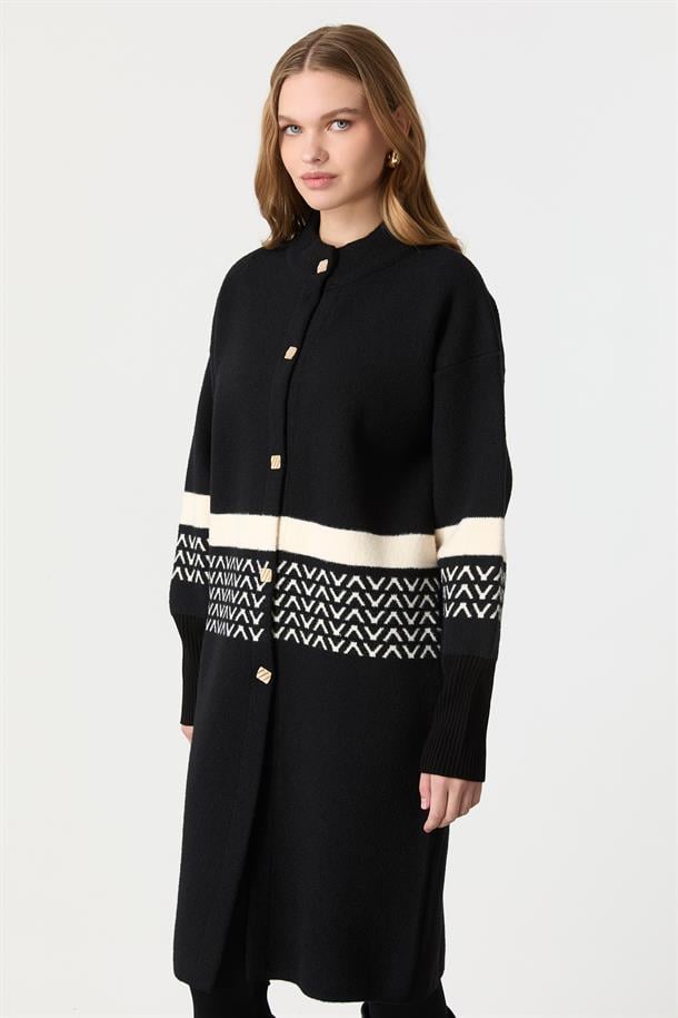 Düğme Detaylı Desenli Uzun Hırka-SİYAH
