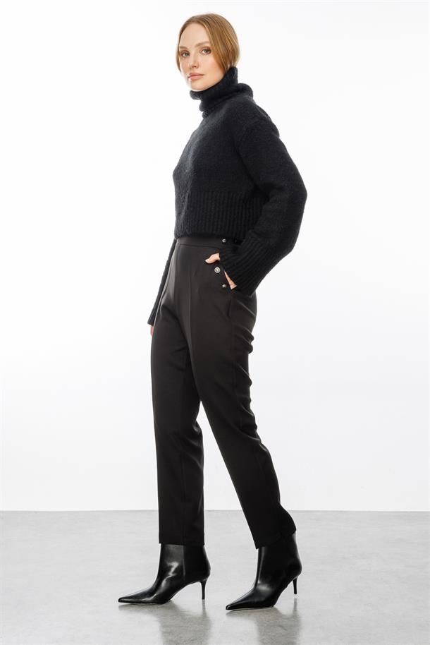 Düğme Detaylı Yüksek Bel Pantolon-SİYAH