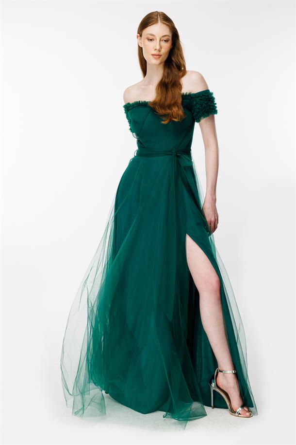 Düşük Omuz Yırtmaçlı Tül Abiye-YEŞİL