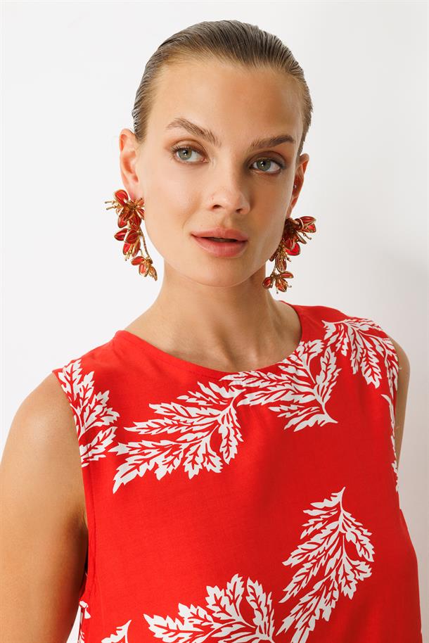 Etek Ucu Volanlı Desenli Elbise-KIRMIZI