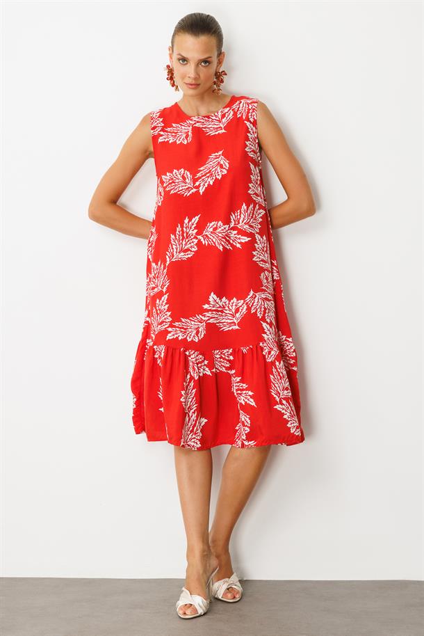 Etek Ucu Volanlı Desenli Elbise-KIRMIZI