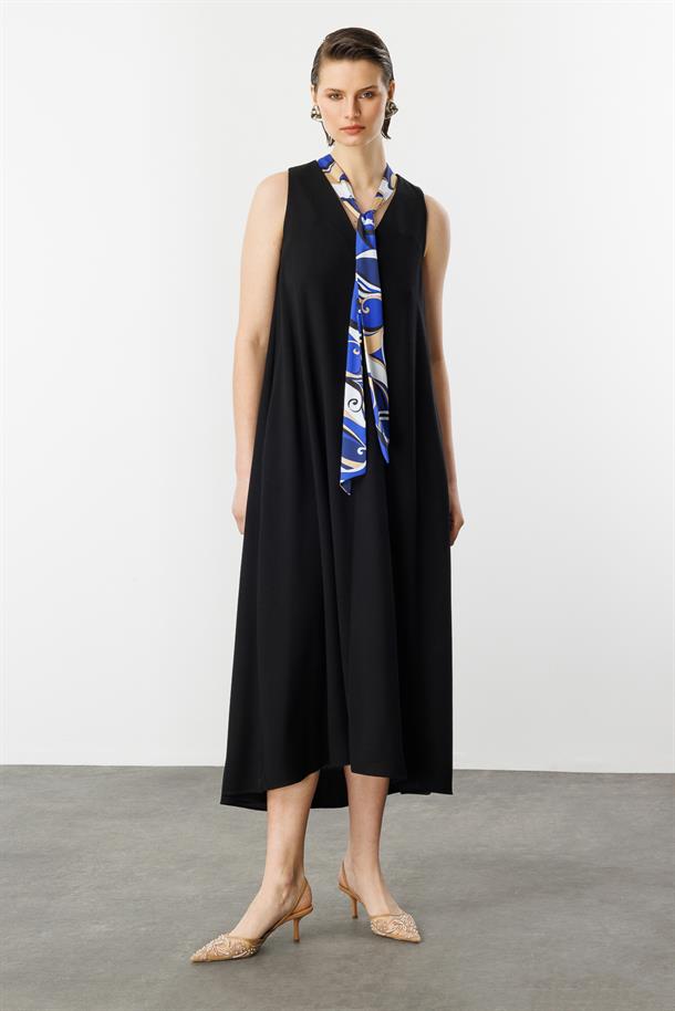 Fular Detay V yaka Uzun Elbise-SİYAH