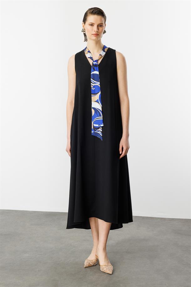 Fular Detay V yaka Uzun Elbise-SİYAH