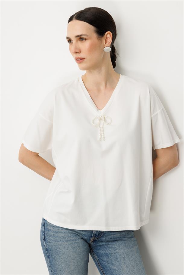 İnci Fiyonk Detay Tişört-KEMIK