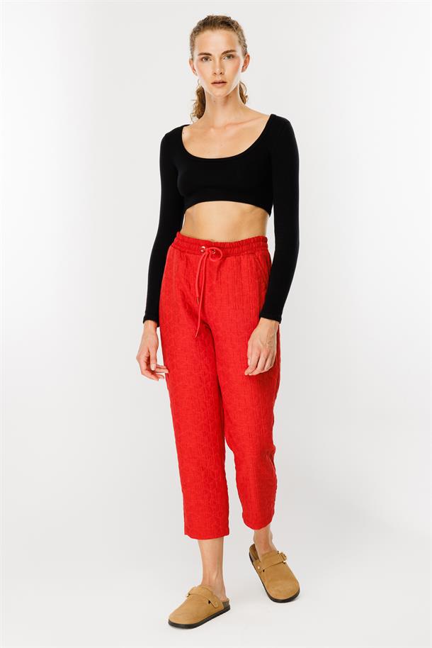 Kapitone Desenli Beli Lastikli Pantolon-KIRMIZI