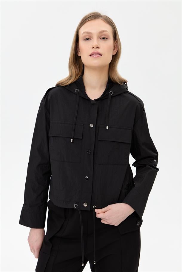 Kapüşonlu Cep Detaylı Paraşüt Ceket-SİYAH