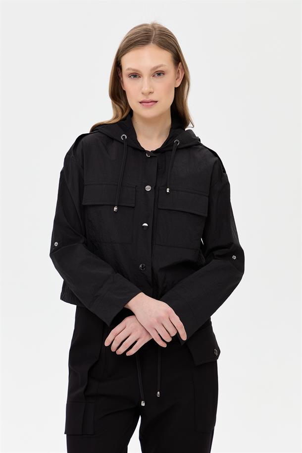Kapüşonlu Cep Detaylı Paraşüt Ceket-SİYAH