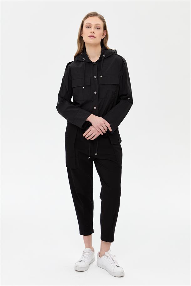 Kapüşonlu Cep Detaylı Paraşüt Ceket-SİYAH