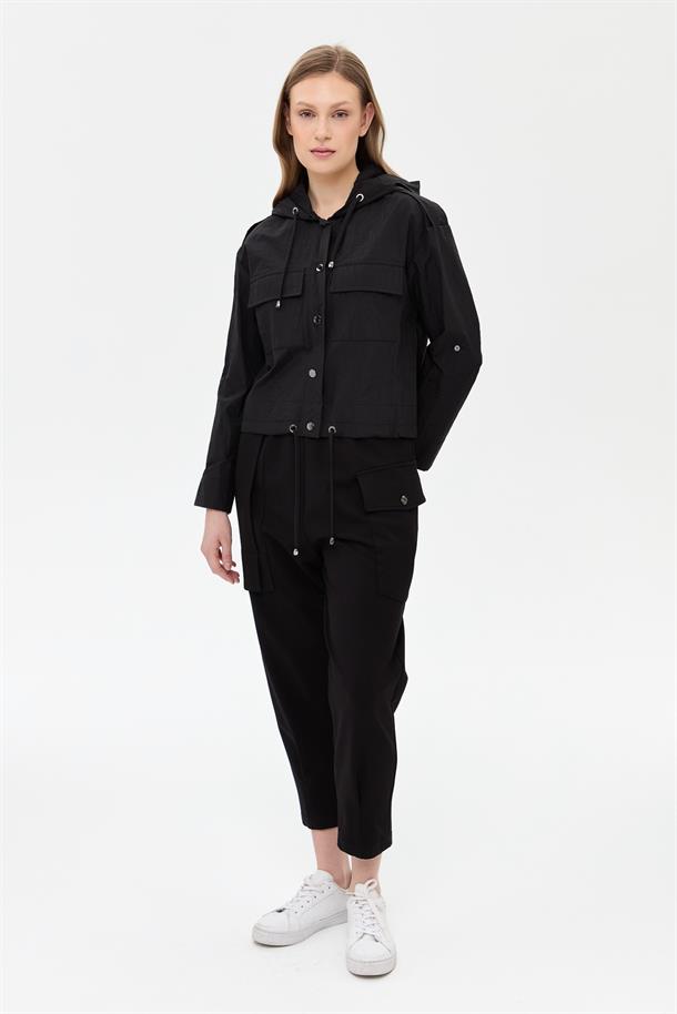 Kapüşonlu Cep Detaylı Paraşüt Ceket-SİYAH