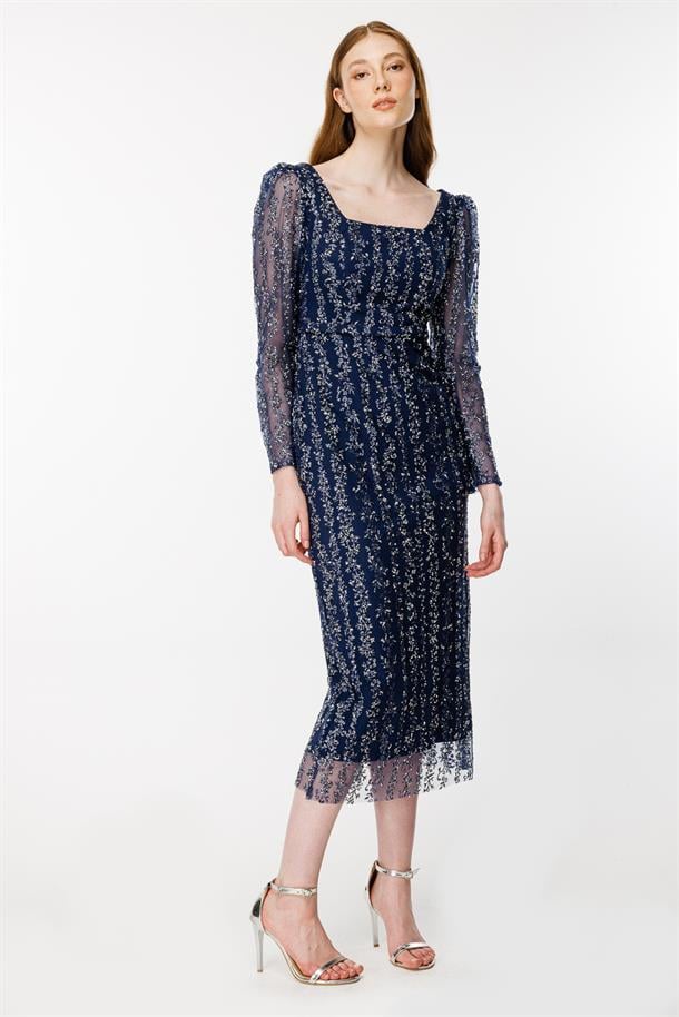 Kare Yaka İşlemeli Kalem Abiye-LACI