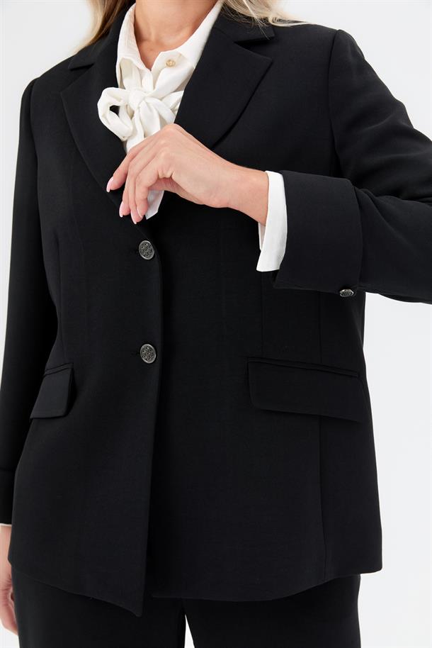 Katlama Kol Detay Büyük Beden Ceket-SİYAH