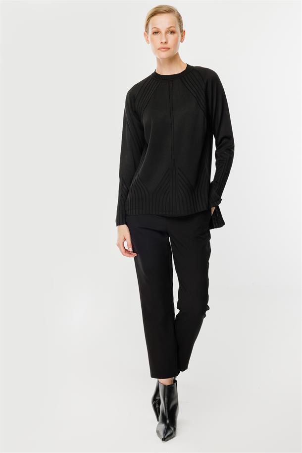 Kendinden Desenli Triko Kazak-SİYAH