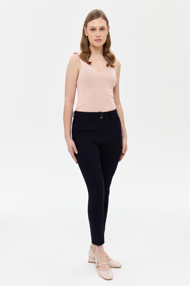 Klasik Fit Kesim Pantolon-LACI