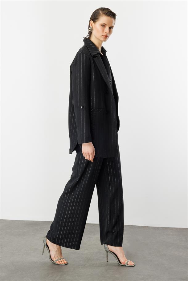 Kol Detaylı Sim Çizgi Ceket-SİYAH