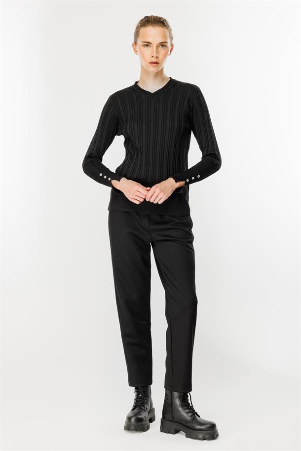 Kolları Düğmeli Fitilli Triko Kazak-SİYAH