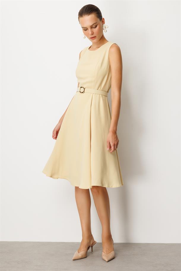 Cep Detaylı Kolsuz Krep Elbise-SARI
