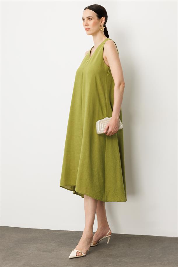 Kolsuz V Yaka Rahat Kesim Elbise-YEŞİL