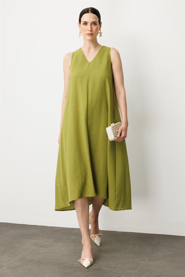 Kolsuz V Yaka Rahat Kesim Elbise-YEŞİL