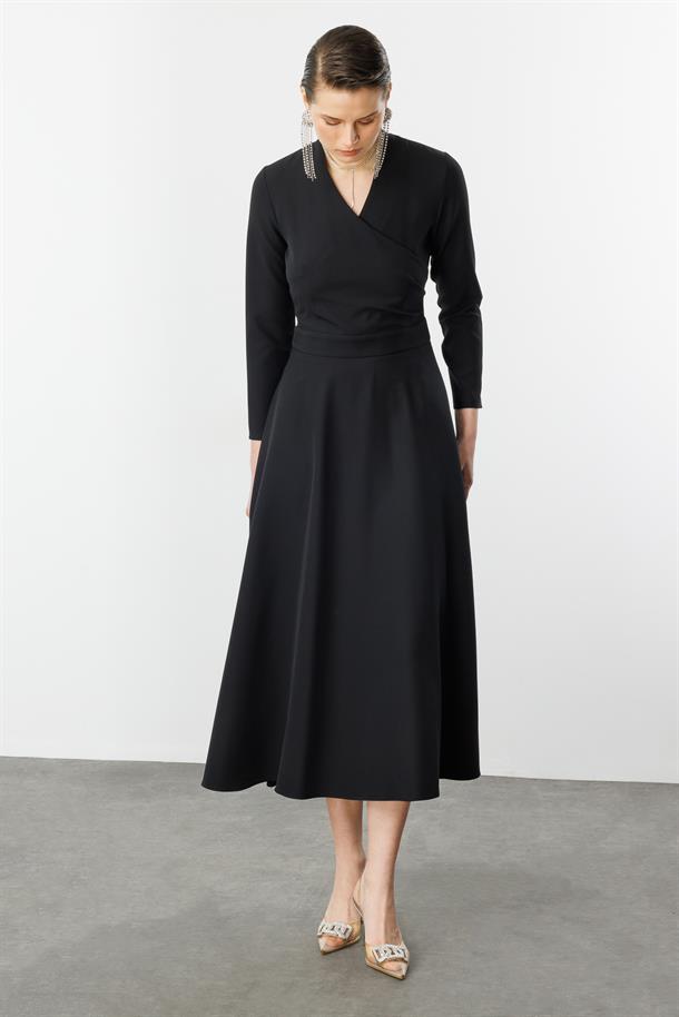 Kruvaze Yaka Uzun Hürrem Elbise-SİYAH