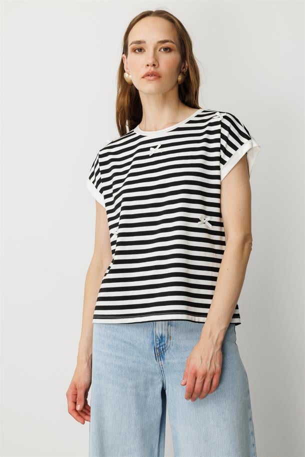Kurdela Detay Çizgili Tişört-SİYAH/BEYAZ