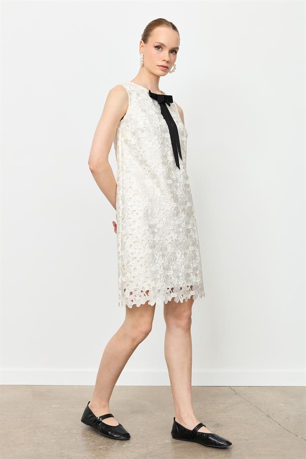 Kurdele Detaylı Dantel Elbise-KEMIK