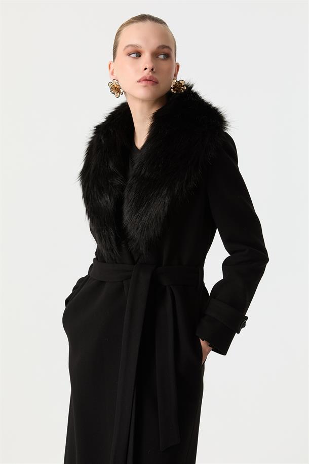 Kürk Yaka Detaylı Kaşe Kaban-SİYAH