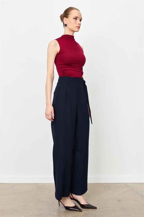 Kuşak Detaylı Pantolon-LACI