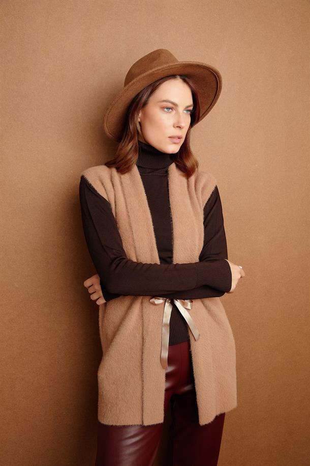 Kuşaklı Triko Yelek-KARAMEL