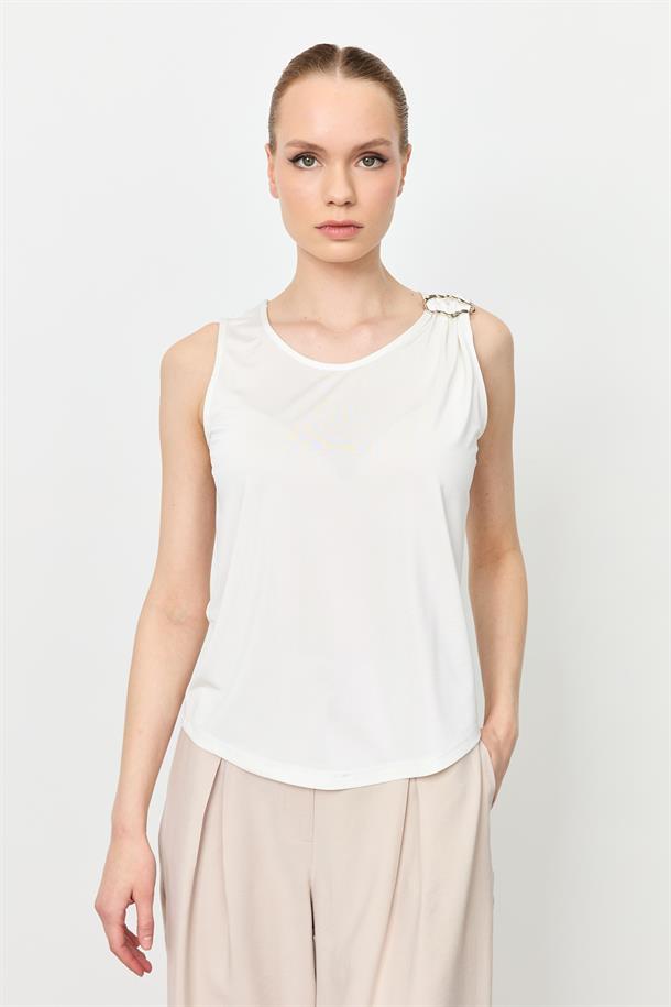 Metal Aksesuarlı Kolsuz Bluz-KEMIK