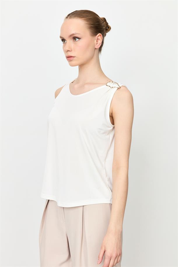 Metal Aksesuarlı Kolsuz Bluz-KEMIK