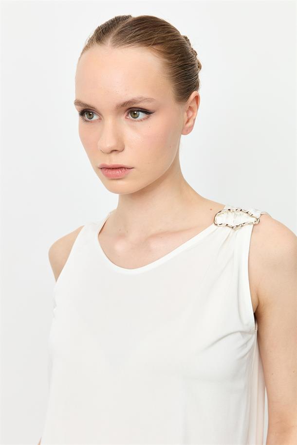 Metal Aksesuarlı Kolsuz Bluz-KEMIK