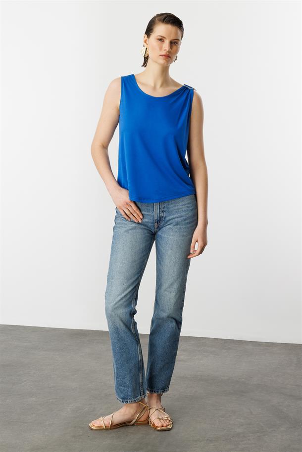 Metal Aksesuarlı Kolsuz Bluz-SAX