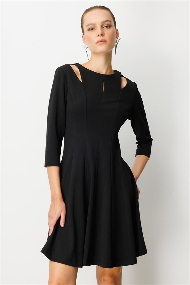 Omuz Detaylı Elbise-SİYAH