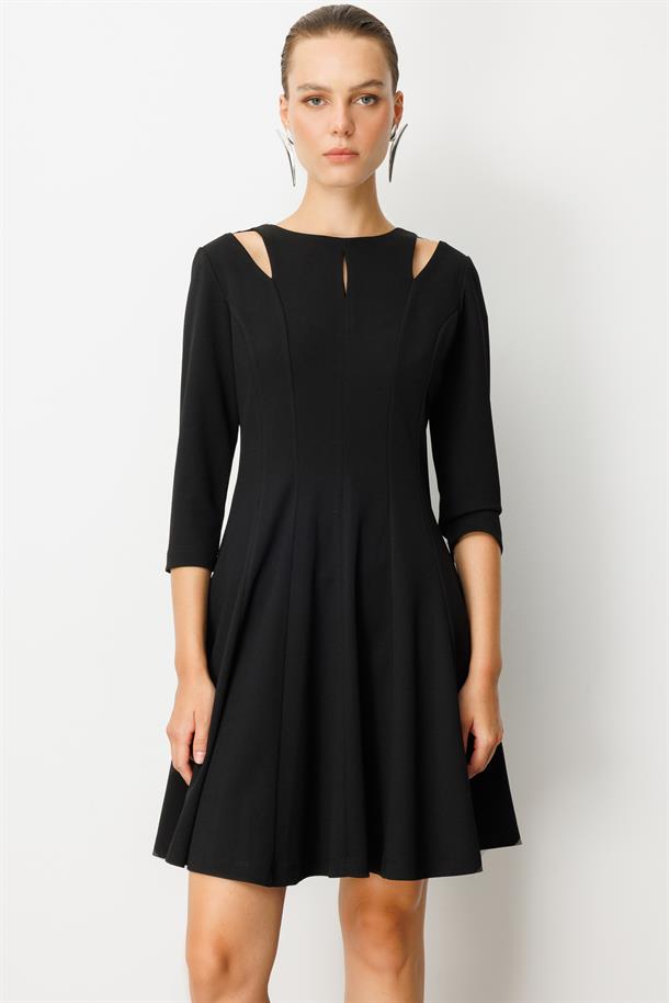 Omuz Detaylı Elbise-SİYAH