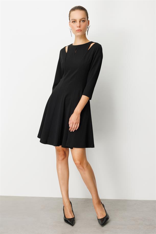 Omuz Detaylı Elbise-SİYAH