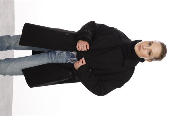 Omuz Detaylı Kaşe Kaban-SİYAH