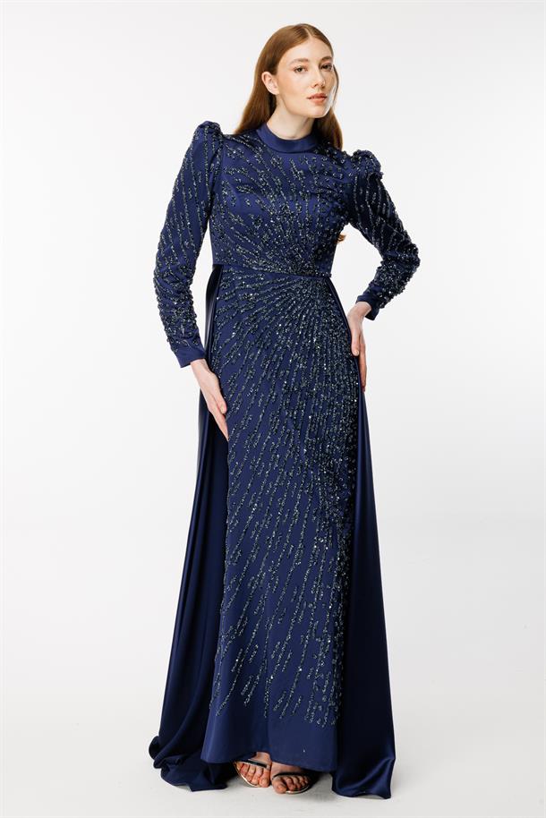 Önü Taş İşlemeli Kuyruklu Saten Uzun Abiye-LACI