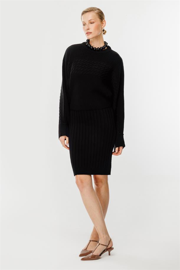 Örgü Desen Detaylı Triko Takım-SİYAH