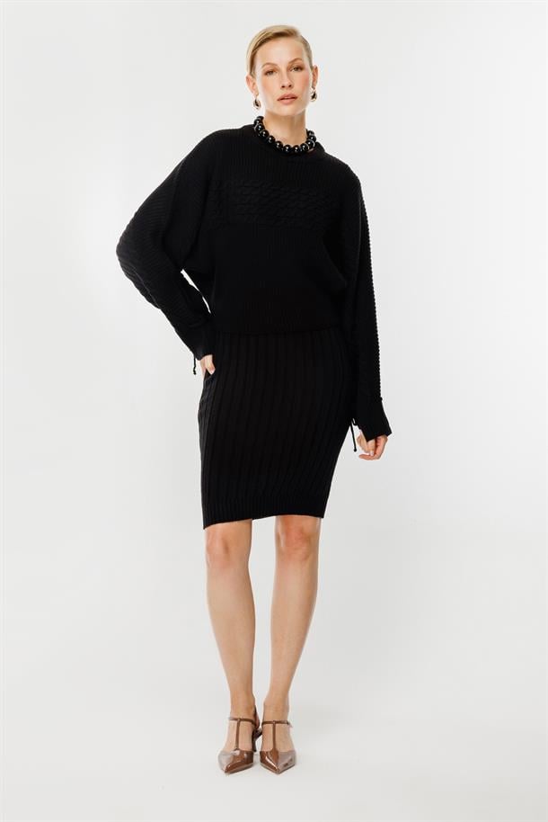 Örgü Desen Detaylı Triko Takım-SİYAH