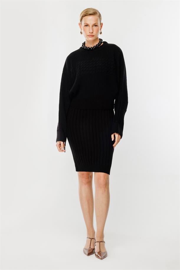 Örgü Desen Detaylı Triko Takım-SİYAH