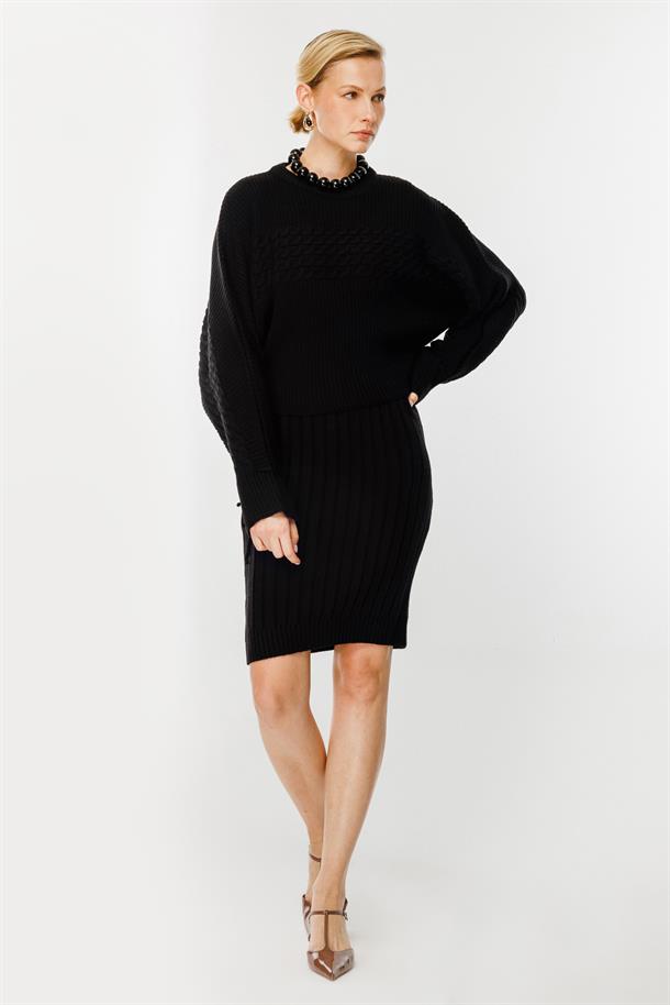 Örgü Desen Detaylı Triko Takım-SİYAH