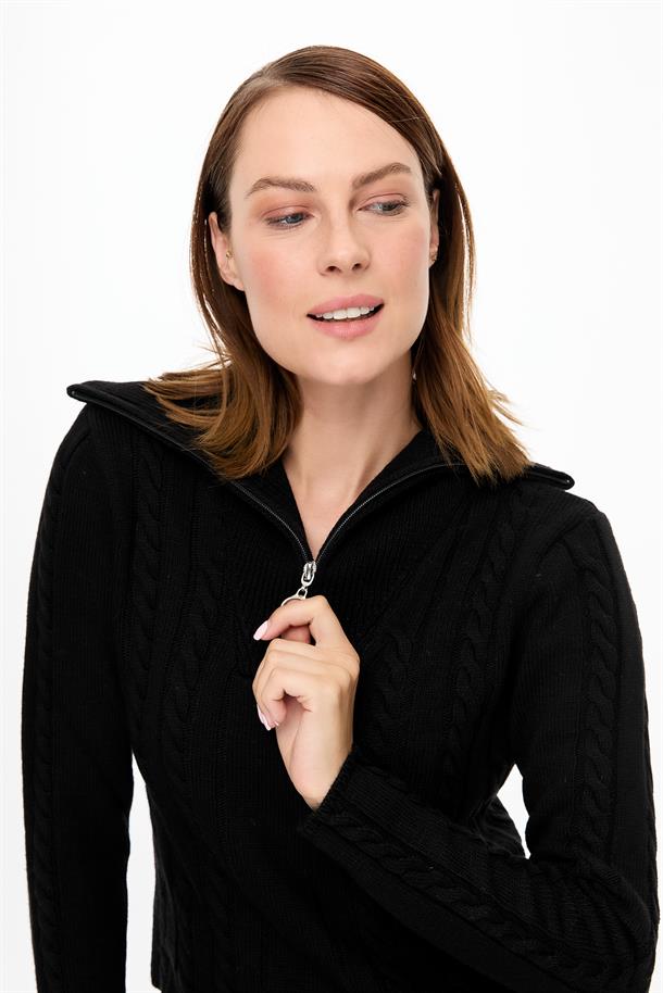 Örgü Desenli Polo Yaka Triko Kazak-SİYAH