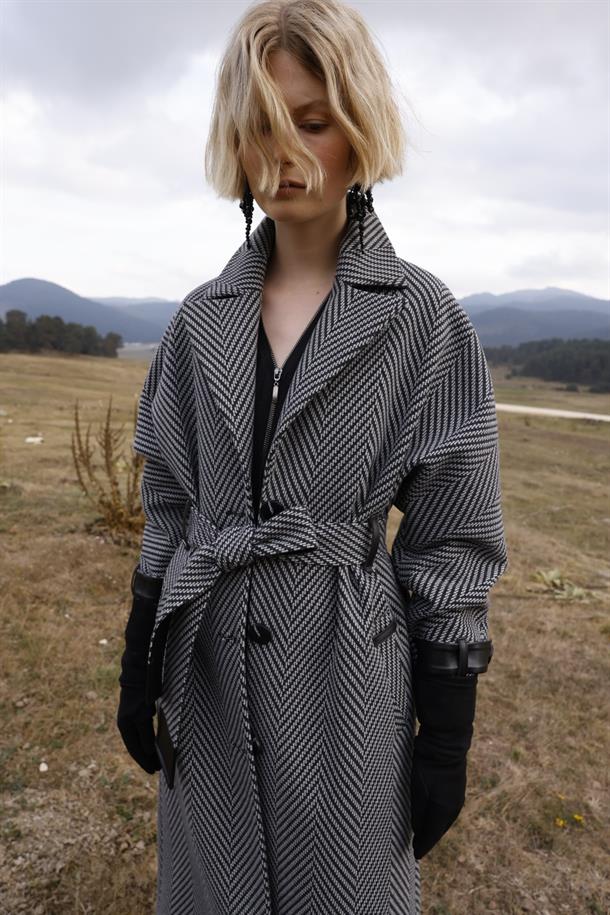 Oversize Zigzag Desen Kaban-SİYAH